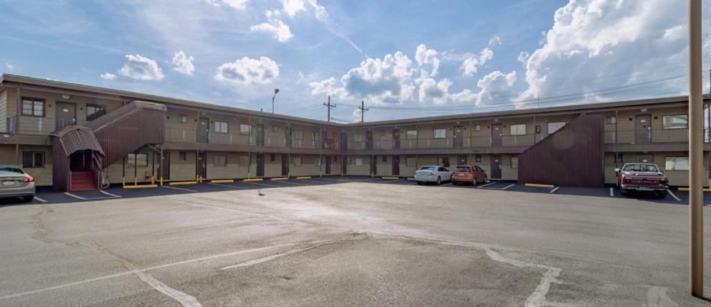Dubois Manor Motel Экстерьер фото