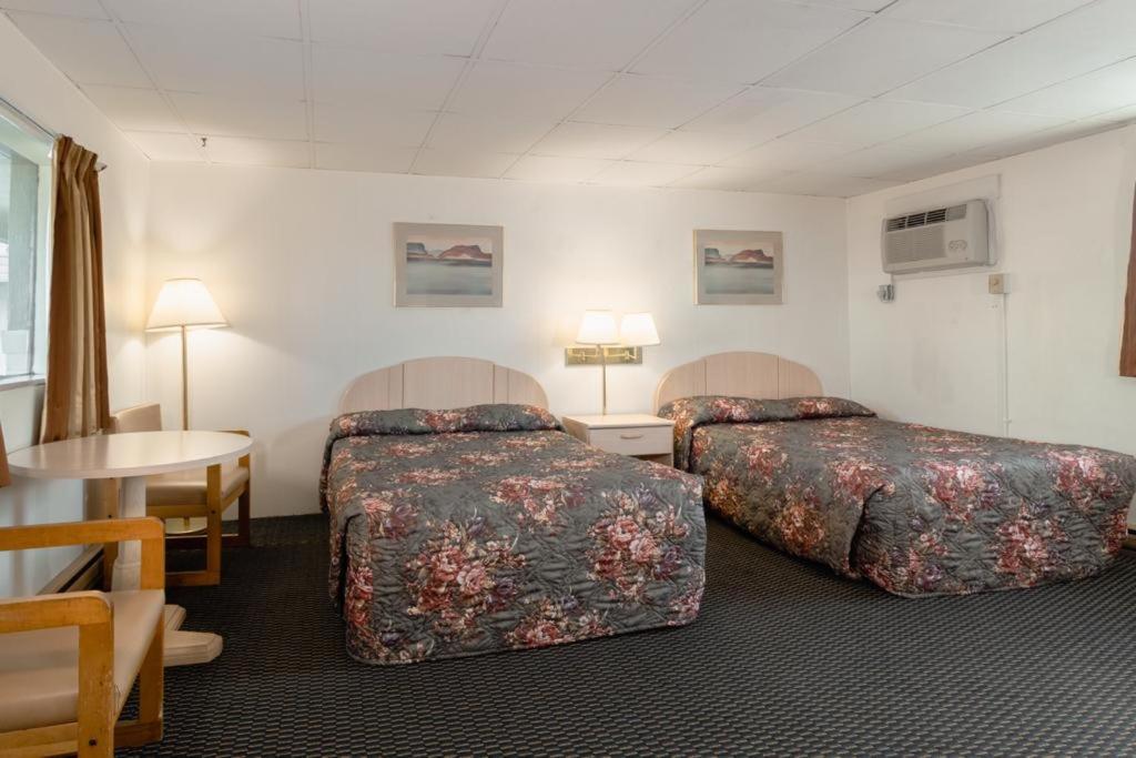 Dubois Manor Motel Экстерьер фото